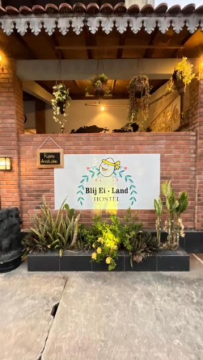 Blij Ei - Land Hostel